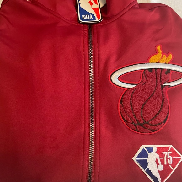 Pro Standard NBA MIAMI HEAT Track Jacket - Picture 4 of 6